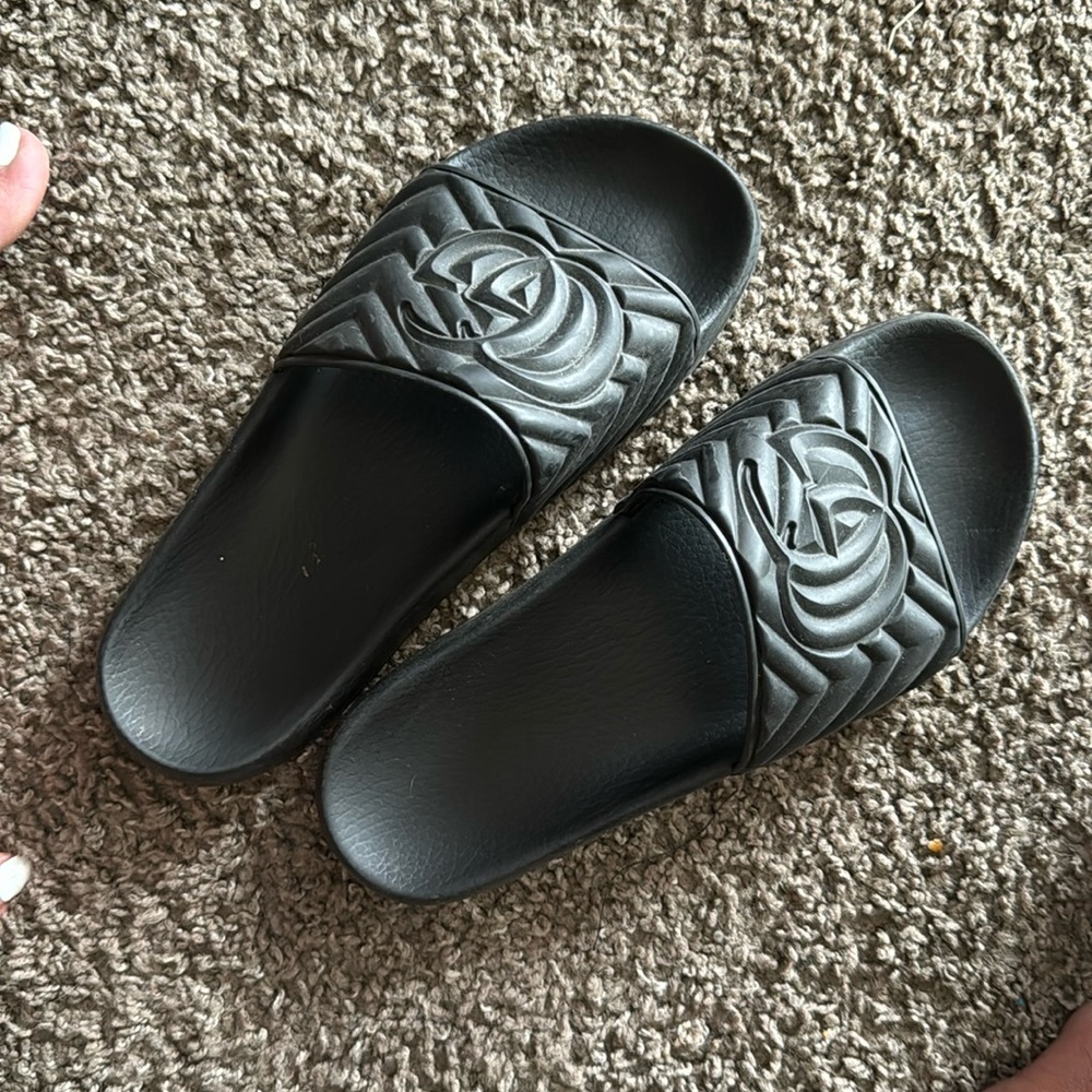 Gucci slides